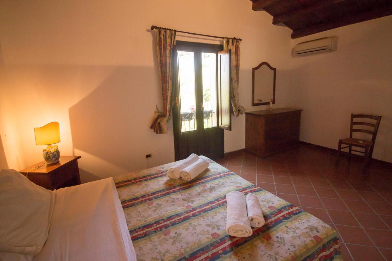 Agriturismo Tarantola Villa อัลคาโม ภายนอก รูปภาพ